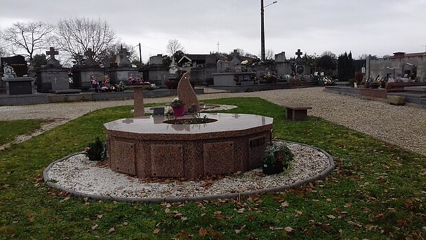 cimetière d'Orgueil cavurnes