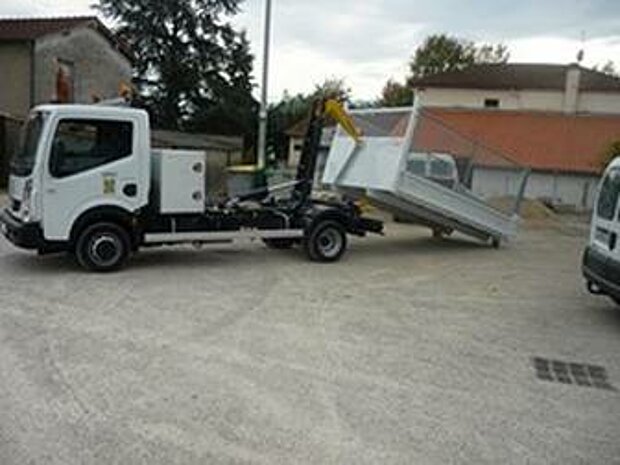 camion avec benne déchets